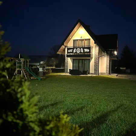 Family House Витув