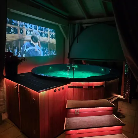 Дом отдыха Family House *